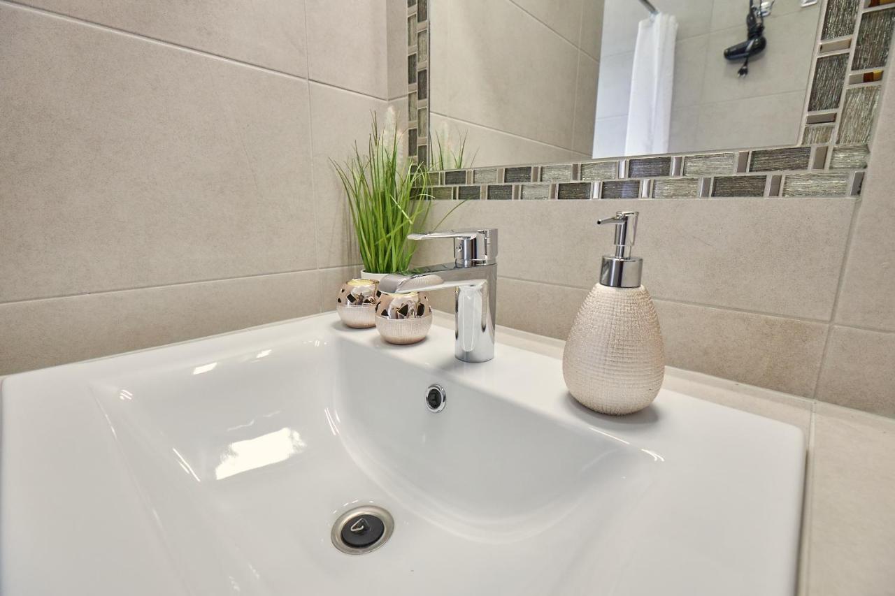 Amulett Comfort Apartment Hajdúszoboszló Екстериор снимка