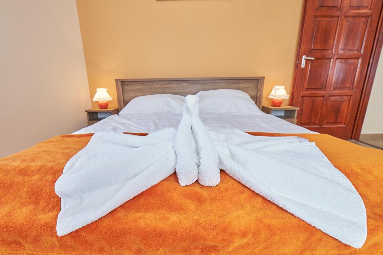 Amulett Comfort Apartment Hajdúszoboszló Екстериор снимка